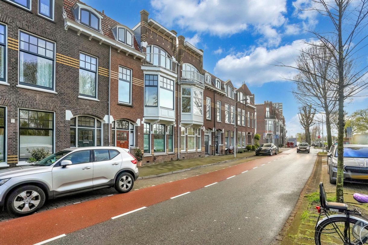 Te huur: Foto Woonhuis aan de Van Boetzelaerlaan 37 in 's-Gravenhage