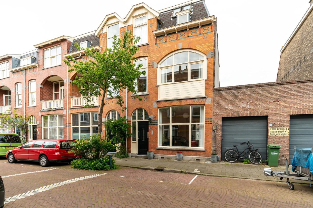 Te koop: Foto Woonhuis aan de Buijs Ballotstraat 83 in 's-Gravenhage