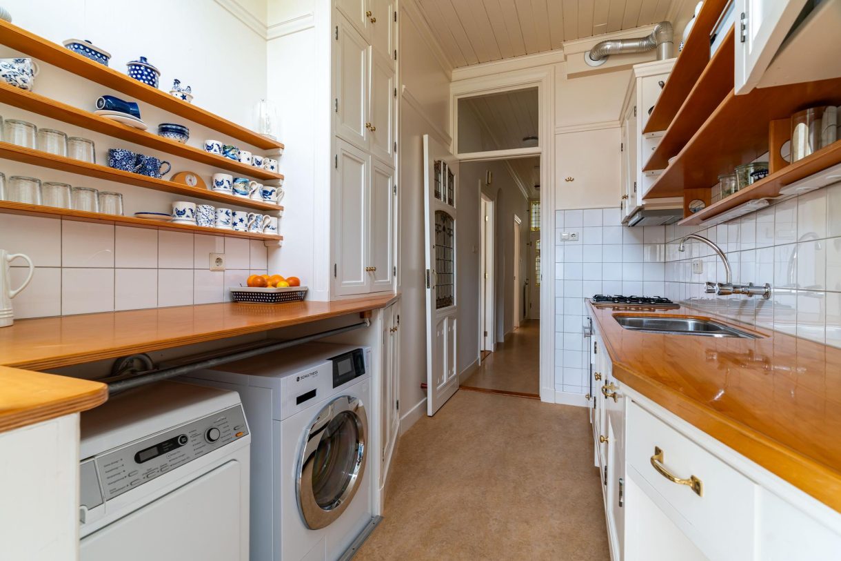 Te koop: Foto Woonhuis aan de Buijs Ballotstraat 83 in 's-Gravenhage