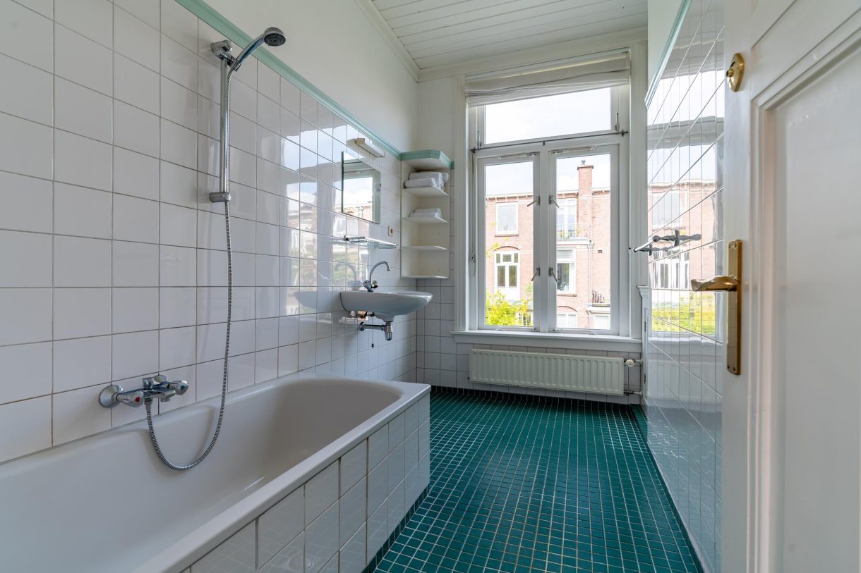 Te koop: Foto Woonhuis aan de Buijs Ballotstraat 83 in 's-Gravenhage