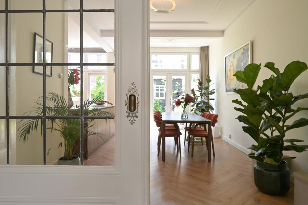 Te koop: Foto Appartement aan de Voltastraat 52 in 's-Gravenhage