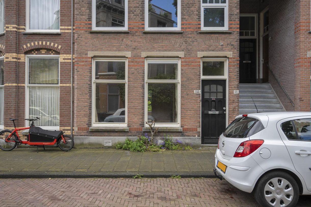 Te koop: Foto Appartement aan de Voltastraat 18 in 's-Gravenhage