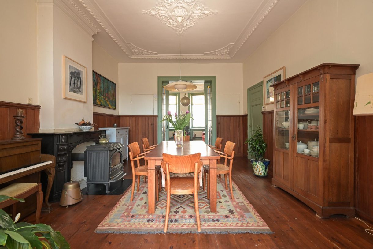 Te koop: Foto Woonhuis aan de Hugo de Grootstraat 6 in 's-Gravenhage