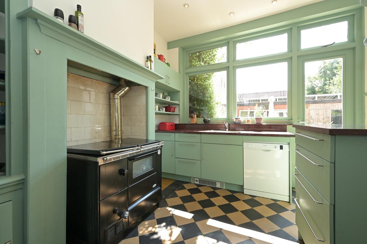 Te koop: Foto Woonhuis aan de Hugo de Grootstraat 6 in 's-Gravenhage