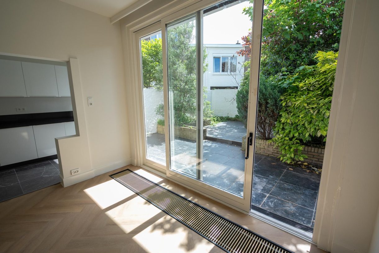 Te huur: Foto Woonhuis aan de Gevers Deynootweg 143 in 's-Gravenhage