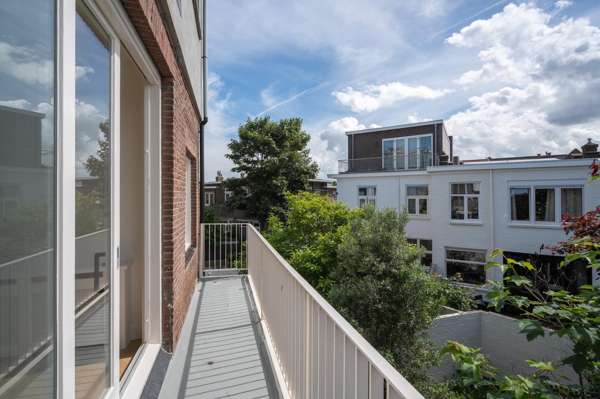 Te huur: Foto Woonhuis aan de Gevers Deynootweg 143 in 's-Gravenhage