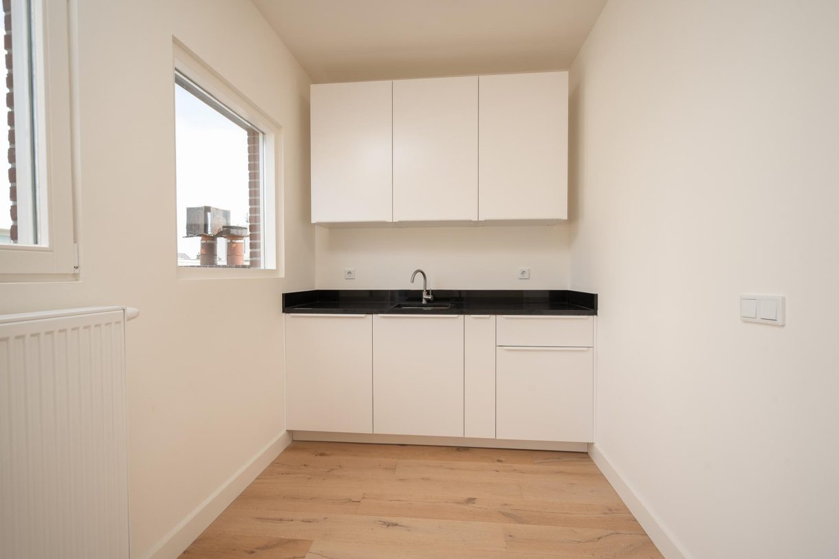 Te huur: Foto Woonhuis aan de Gevers Deynootweg 143 in 's-Gravenhage