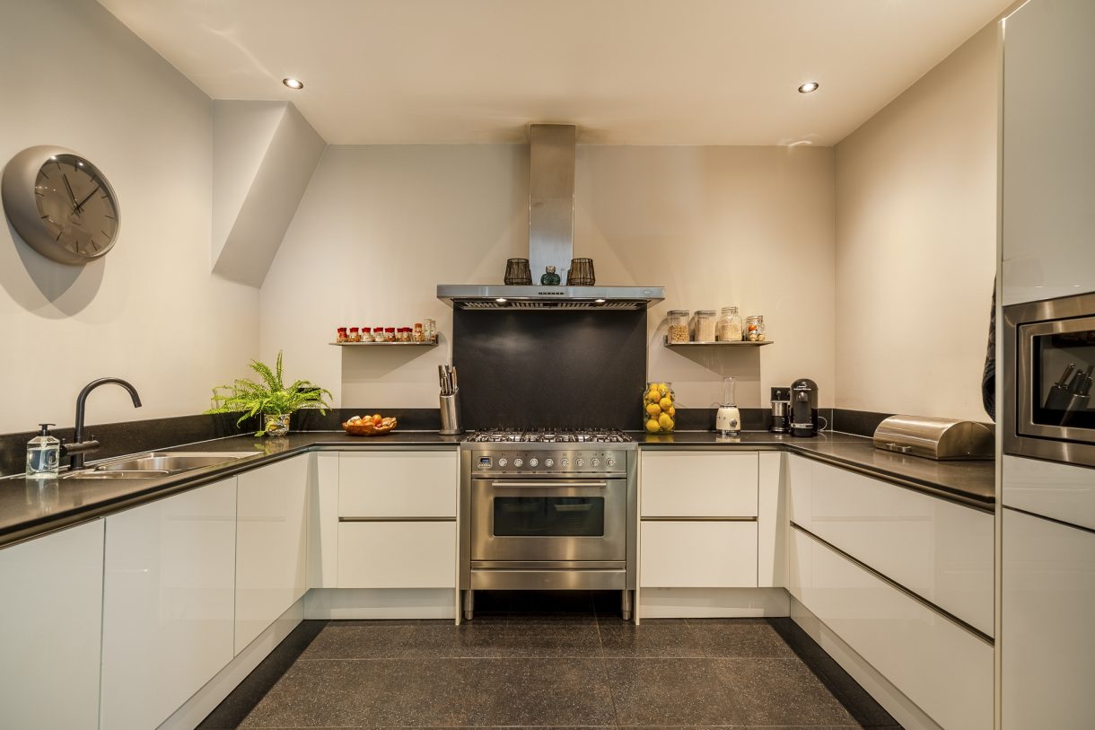 Te koop: Foto Appartement aan de Van Loostraat 128 in 's-Gravenhage