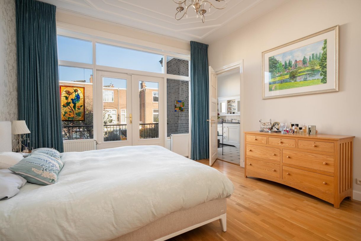 Te huur: Foto Woonhuis aan de Frederik Hendriklaan 13 in 's-Gravenhage