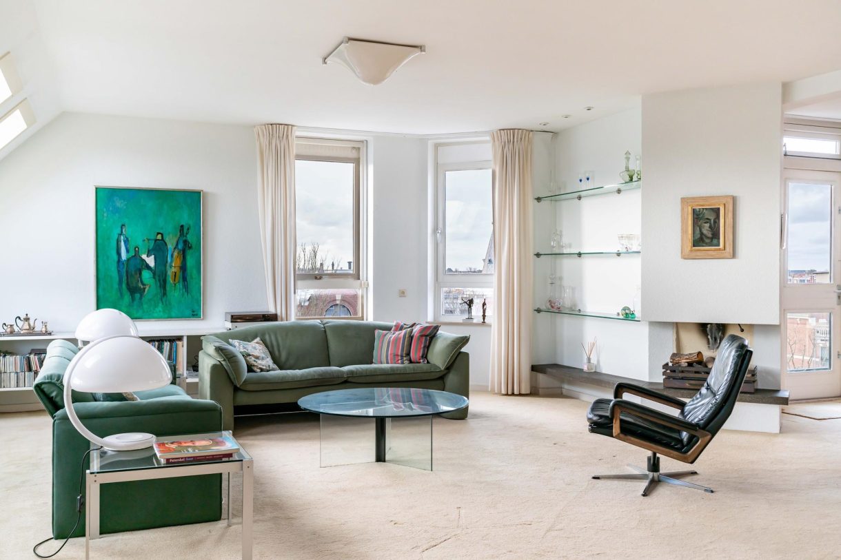 Te koop: Foto Appartement aan de Johan van Oldenbarneveltlaan 23H in 's-Gravenhage