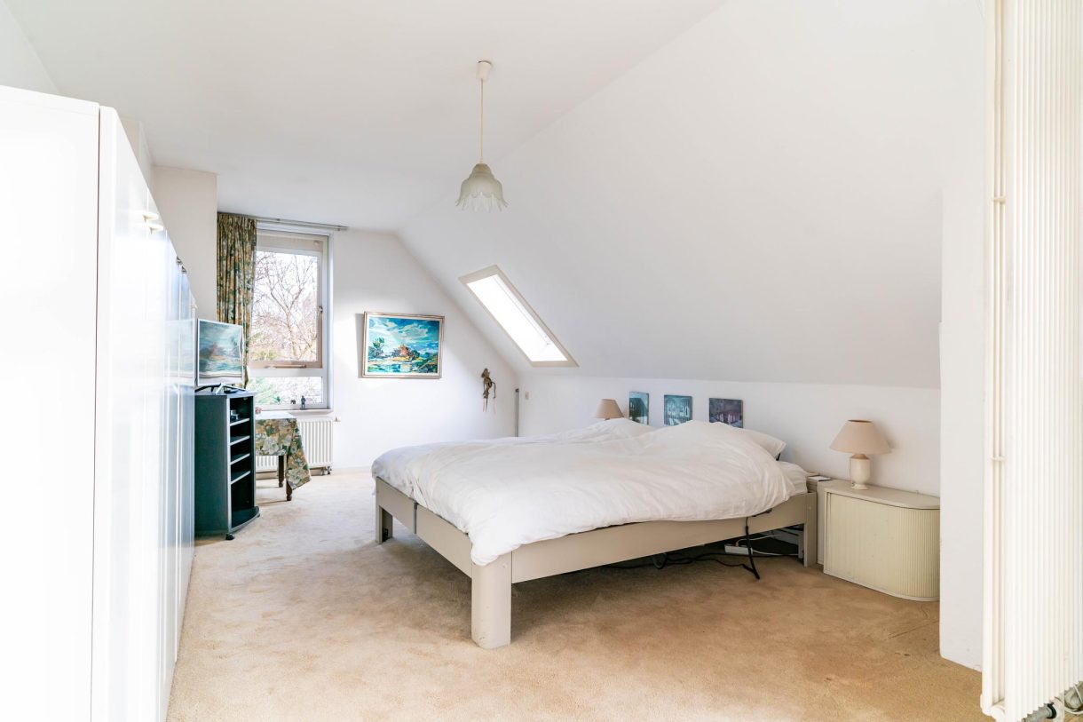 Te koop: Foto Appartement aan de Johan van Oldenbarneveltlaan 23H in 's-Gravenhage