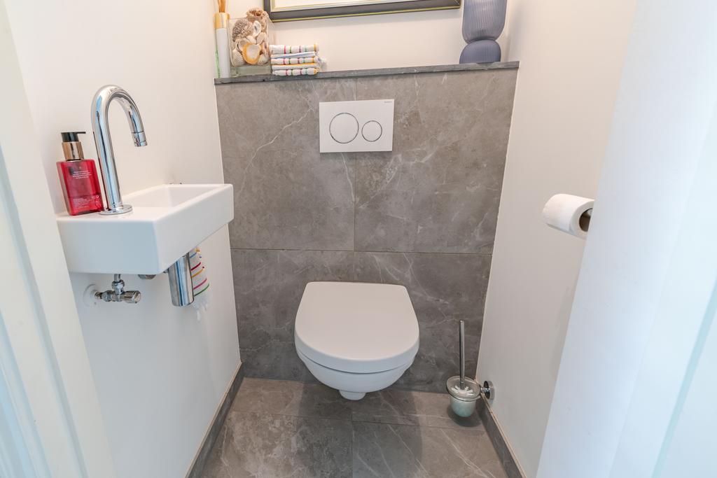 Te huur: Foto Woonhuis aan de Kanaalweg 20 in 's-Gravenhage