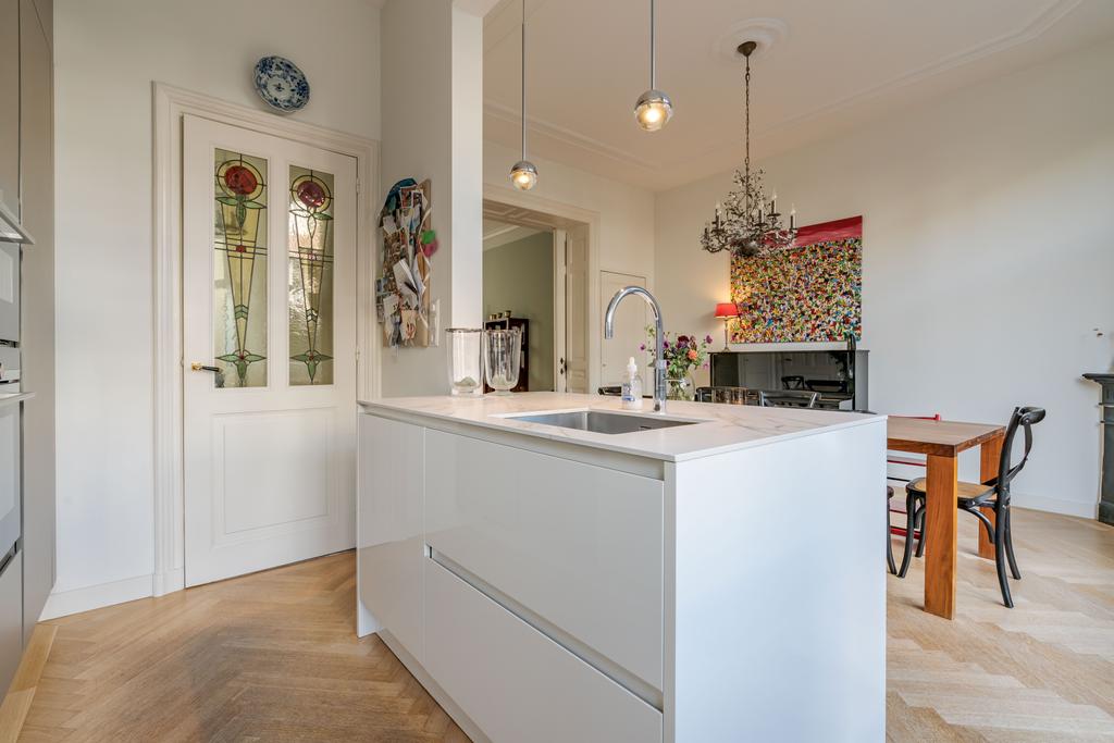 Te huur: Foto Woonhuis aan de Kanaalweg 20 in 's-Gravenhage