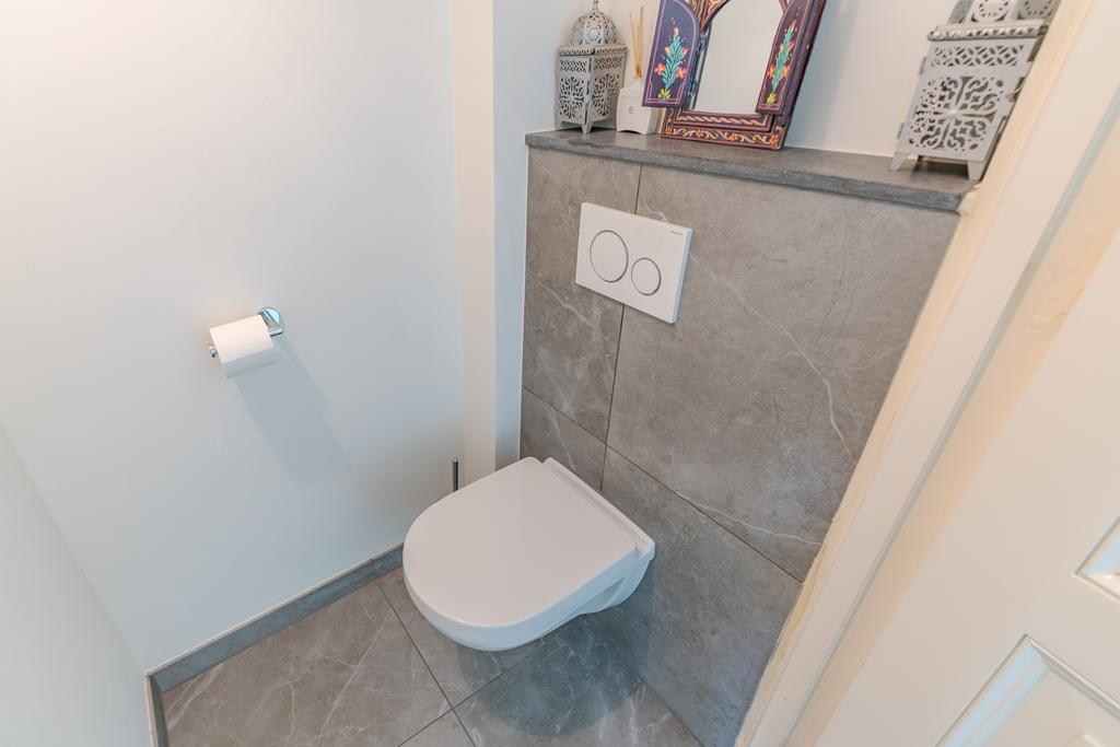 Te huur: Foto Woonhuis aan de Kanaalweg 20 in 's-Gravenhage