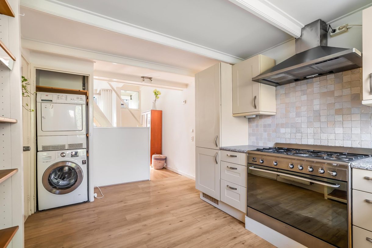 Te koop: Foto Woonhuis aan de Willem Beukelszoonplein 24 in 's-Gravenhage