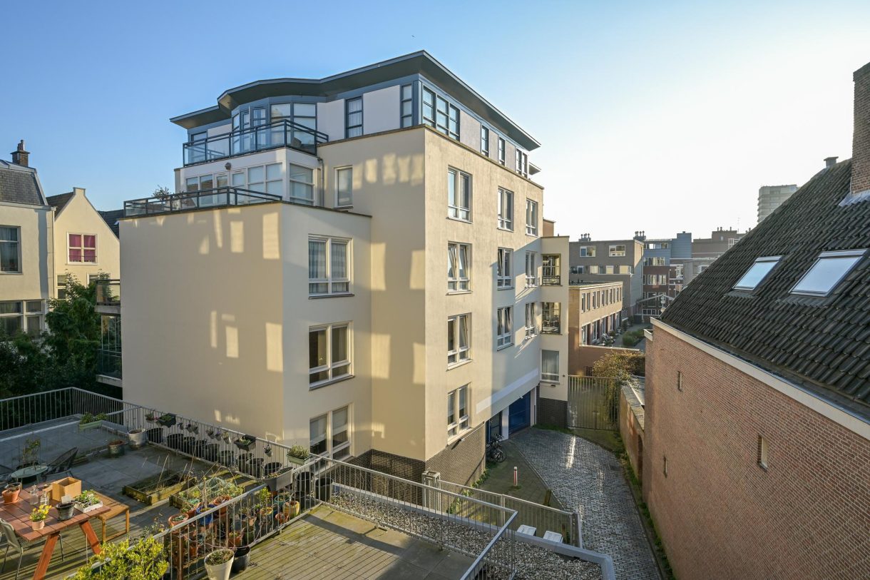 Te koop: Foto Appartement aan de Varkenmarkt 15 in 's-Gravenhage