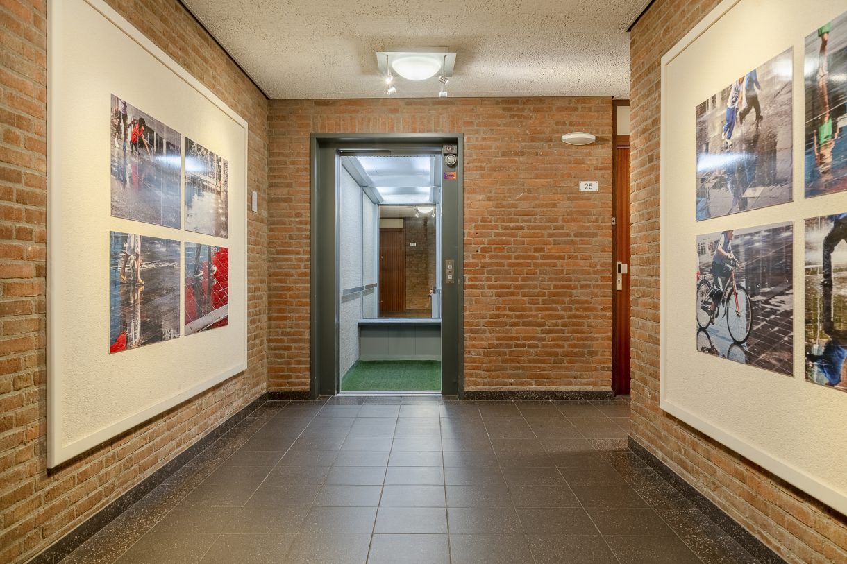 Te koop: Foto Appartement aan de Johan van Oldenbarneveltlaan 27D in 's-Gravenhage