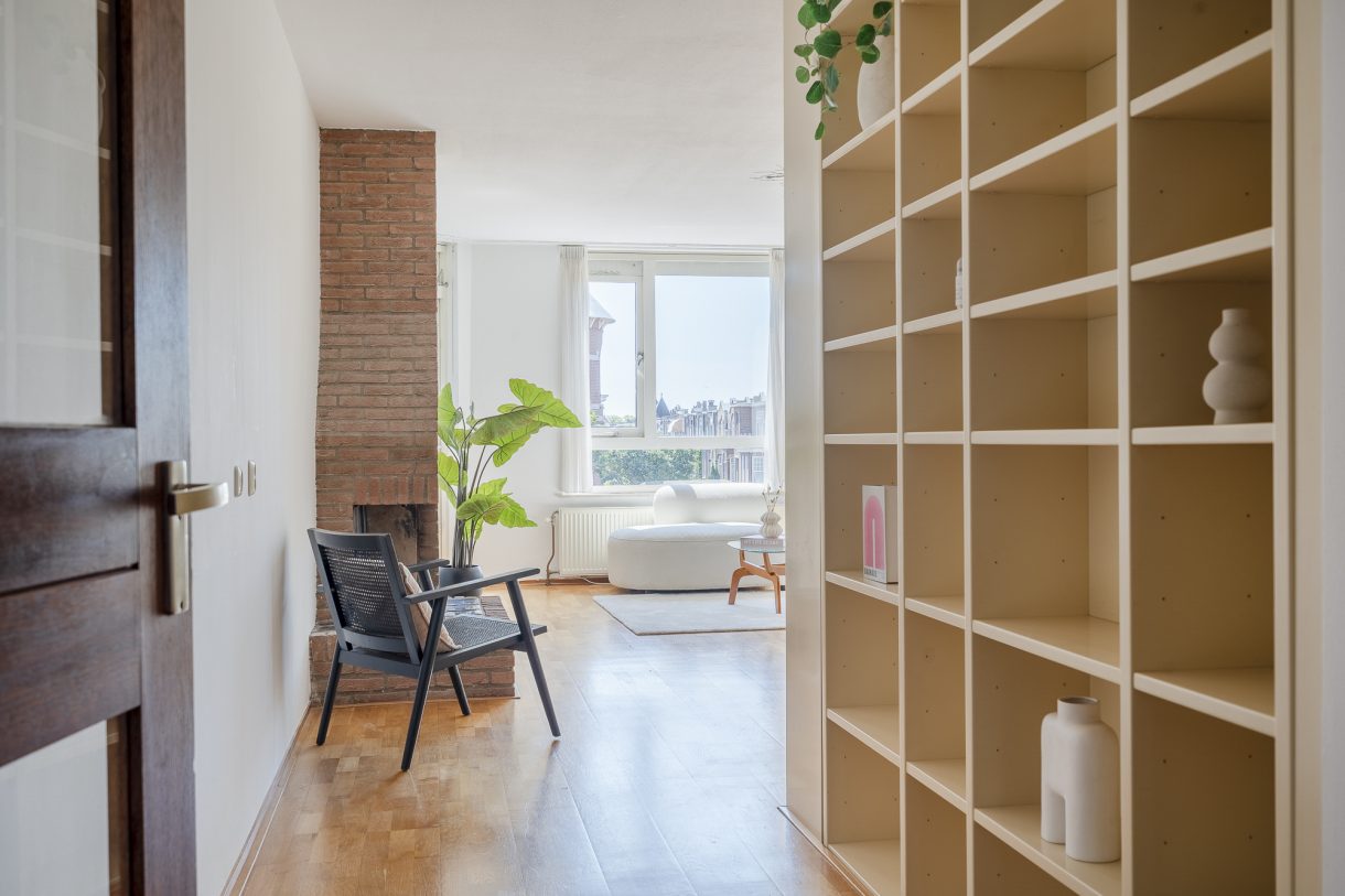 Te koop: Foto Appartement aan de Johan van Oldenbarneveltlaan 27D in 's-Gravenhage