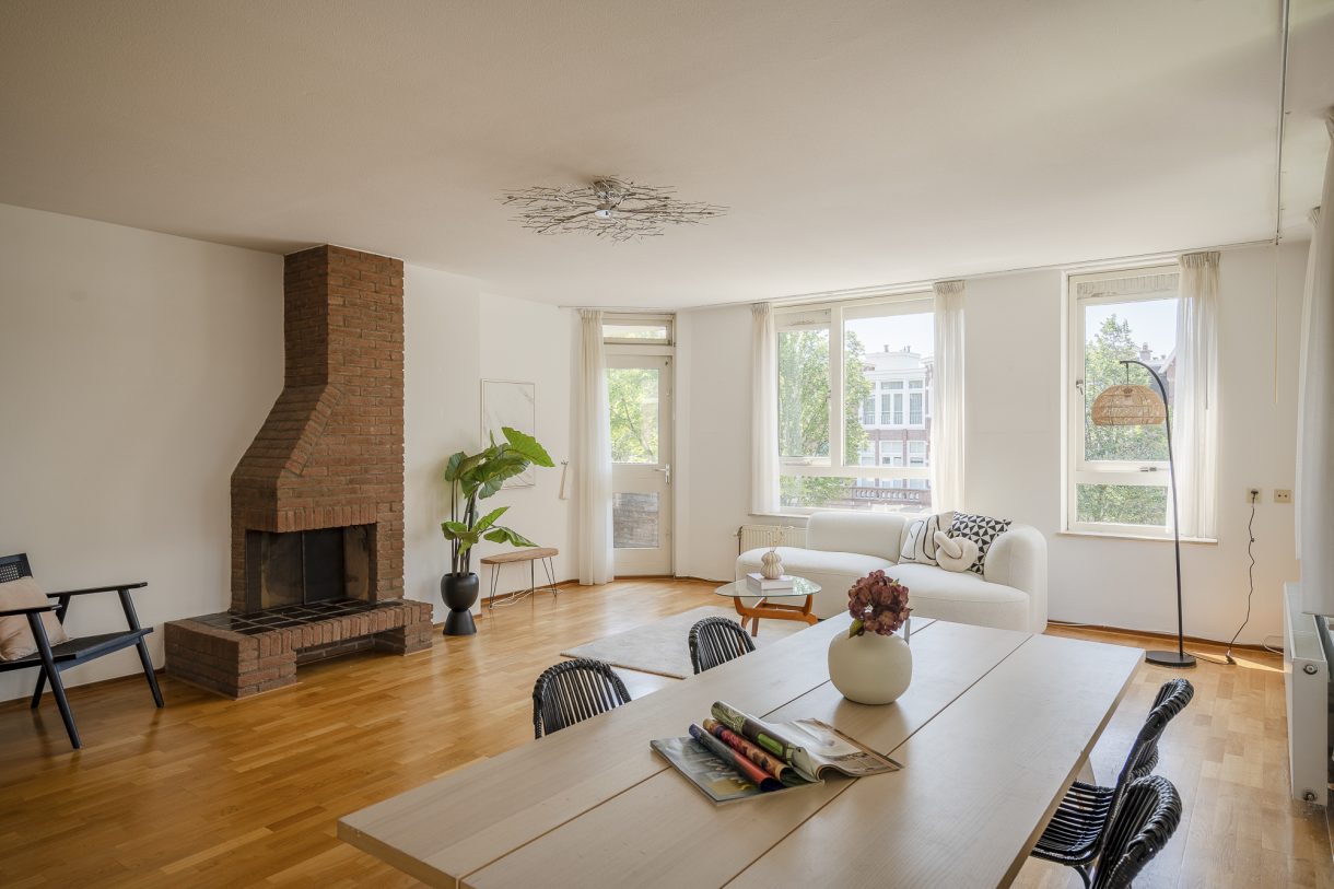 Te koop: Foto Appartement aan de Johan van Oldenbarneveltlaan 27D in 's-Gravenhage