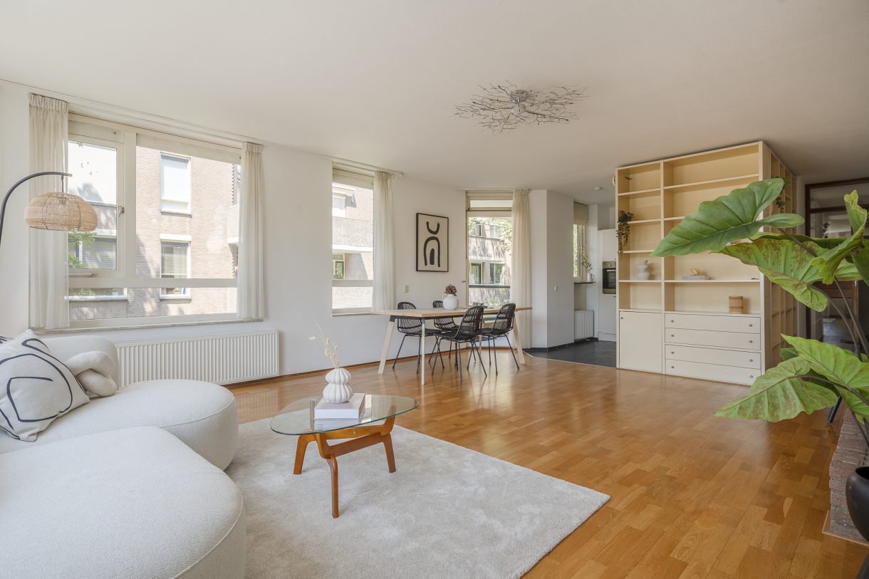 Te koop: Foto Appartement aan de Johan van Oldenbarneveltlaan 27D in 's-Gravenhage
