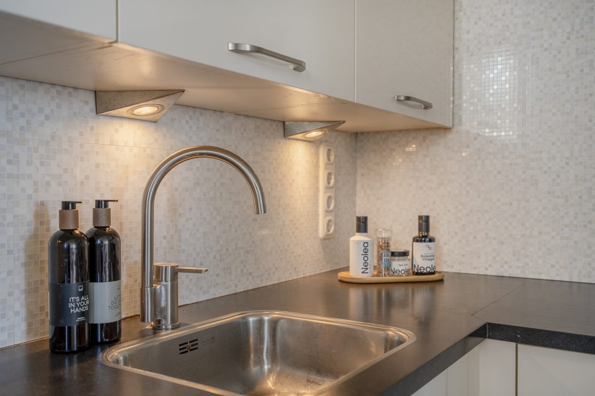 Te koop: Foto Appartement aan de Johan van Oldenbarneveltlaan 27D in 's-Gravenhage