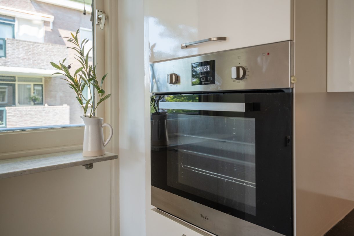 Te koop: Foto Appartement aan de Johan van Oldenbarneveltlaan 27D in 's-Gravenhage