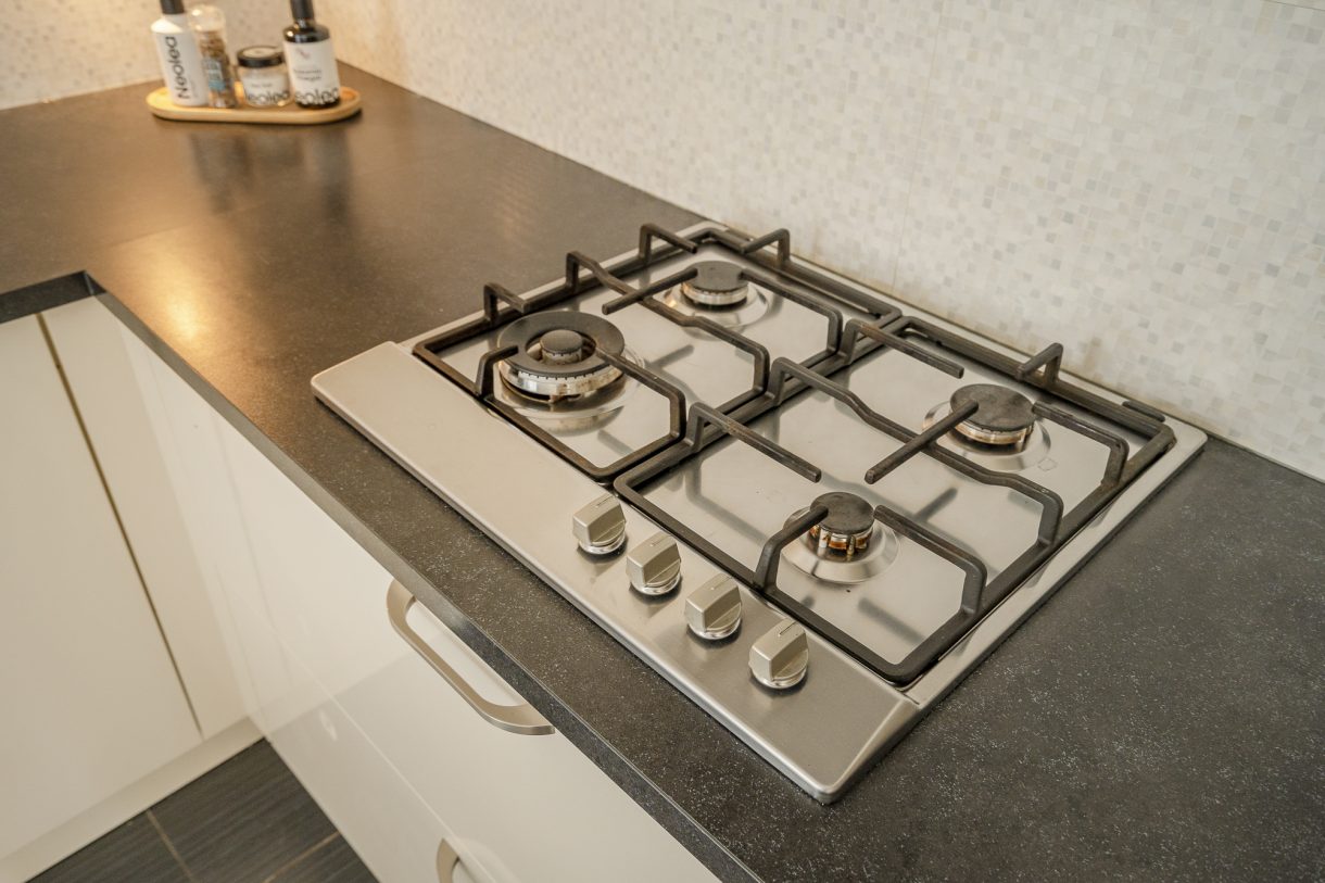 Te koop: Foto Appartement aan de Johan van Oldenbarneveltlaan 27D in 's-Gravenhage