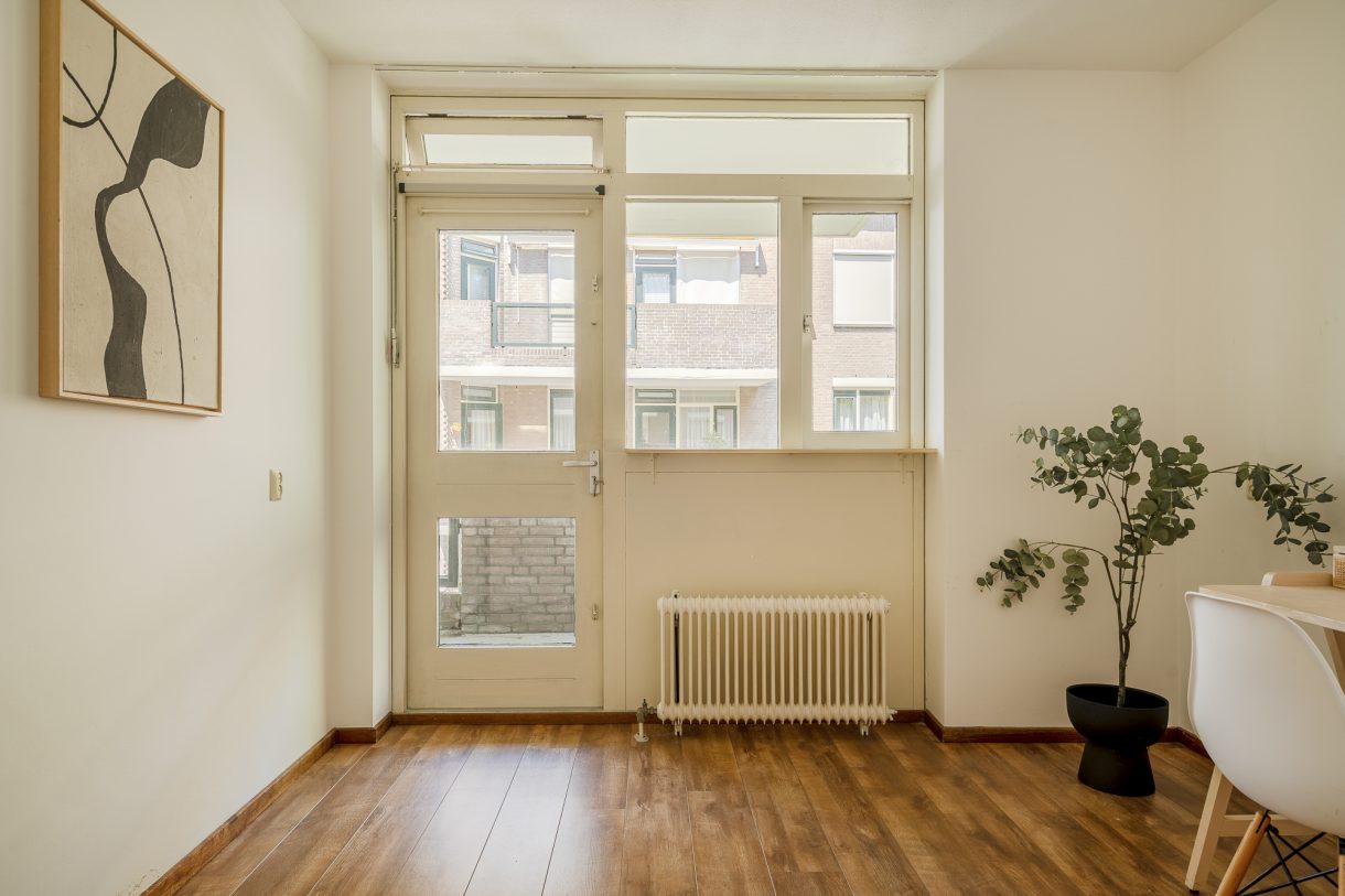 Te koop: Foto Appartement aan de Johan van Oldenbarneveltlaan 27D in 's-Gravenhage