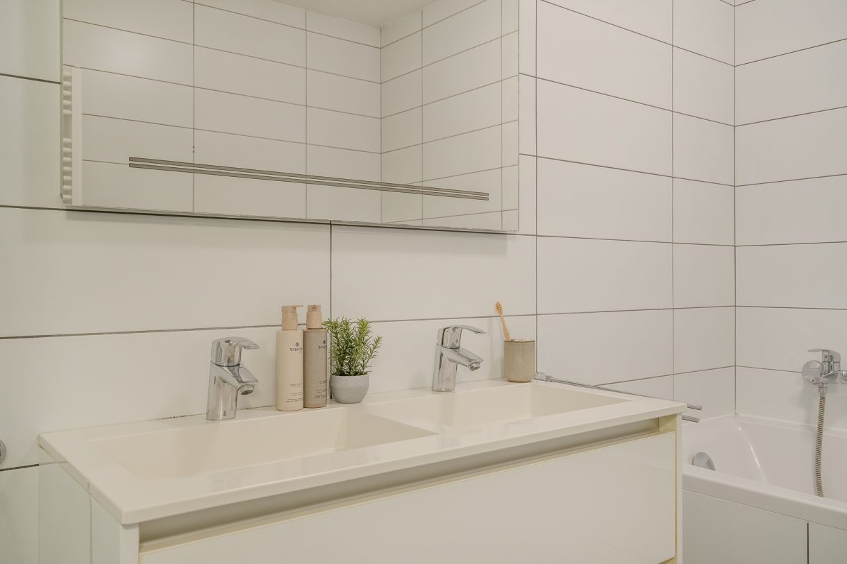Te koop: Foto Appartement aan de Johan van Oldenbarneveltlaan 27D in 's-Gravenhage