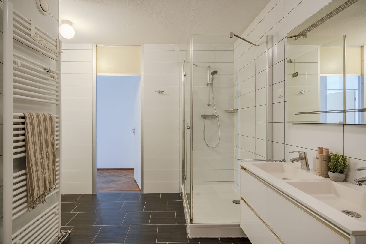 Te koop: Foto Appartement aan de Johan van Oldenbarneveltlaan 27D in 's-Gravenhage