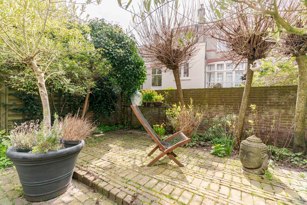 Te koop of huur: Foto Woonhuis aan de Frankenstraat 6 in 's-Gravenhage