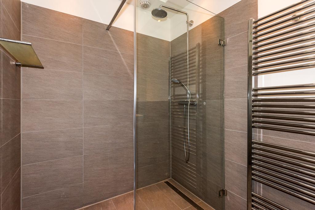 Te huur: Foto Woonhuis aan de Groenewegje 106 in 's-Gravenhage