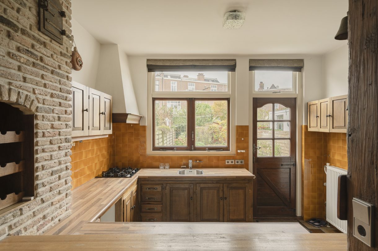 Te koop: Foto Woonhuis aan de Van der Heimstraat 9 in 's-Gravenhage