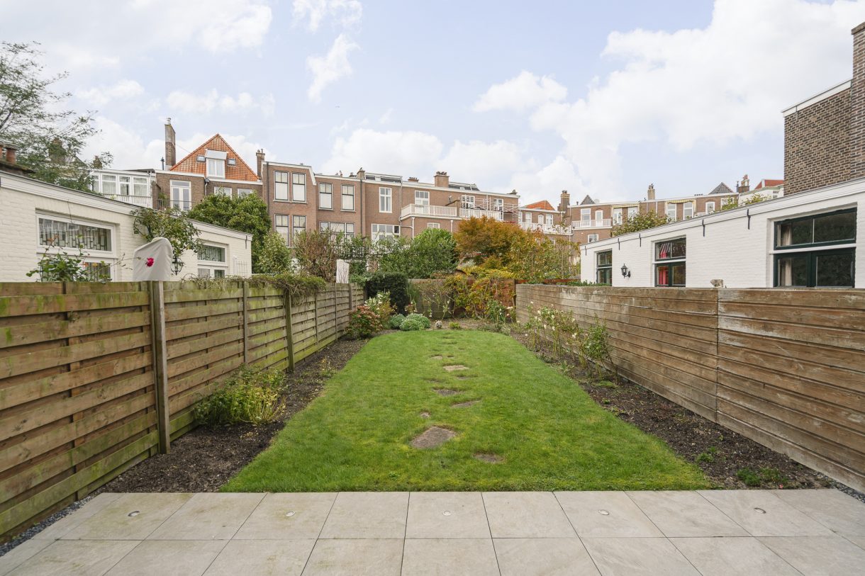 Te koop: Foto Woonhuis aan de Van der Heimstraat 9 in 's-Gravenhage