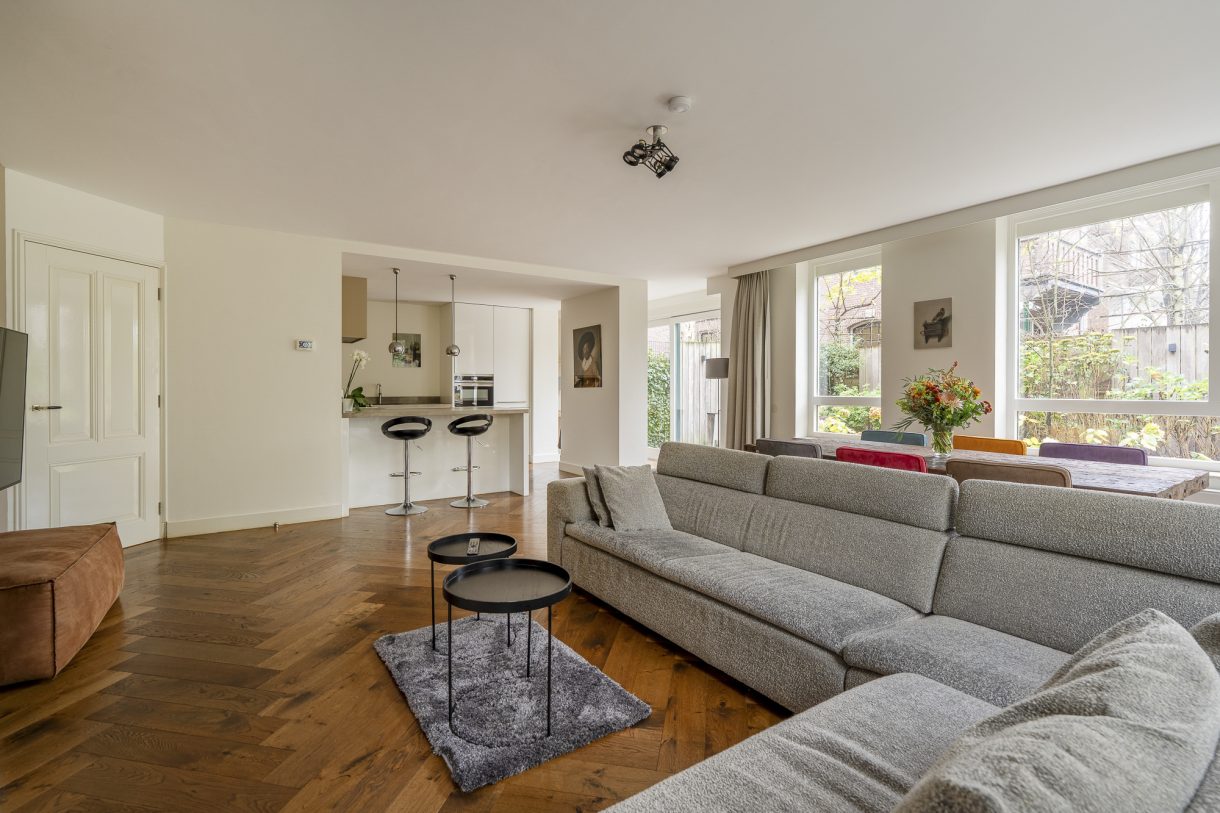 Te koop: Foto Appartement aan de Johan van Oldenbarneveltlaan 33 in 's-Gravenhage