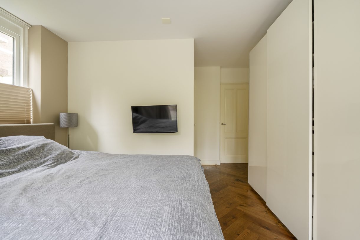 Te koop: Foto Appartement aan de Johan van Oldenbarneveltlaan 33 in 's-Gravenhage