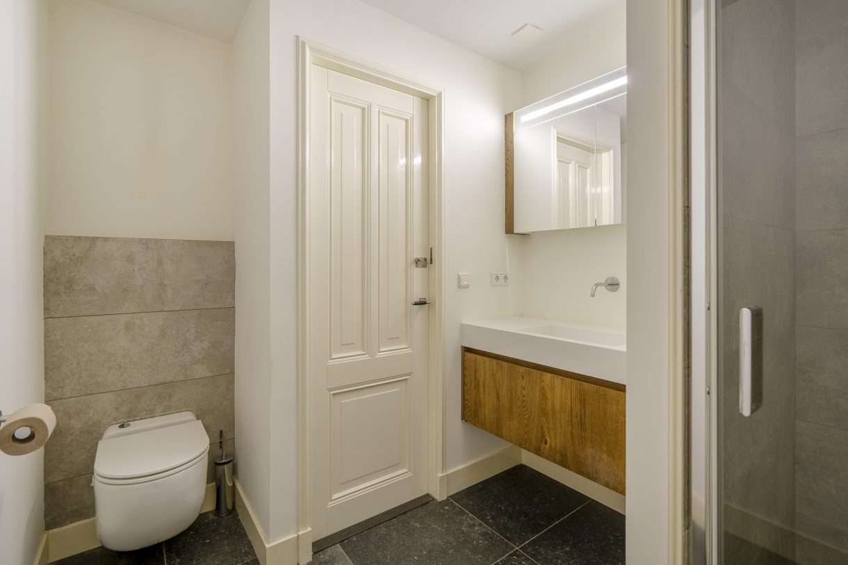 Te koop: Foto Appartement aan de Johan van Oldenbarneveltlaan 33 in 's-Gravenhage