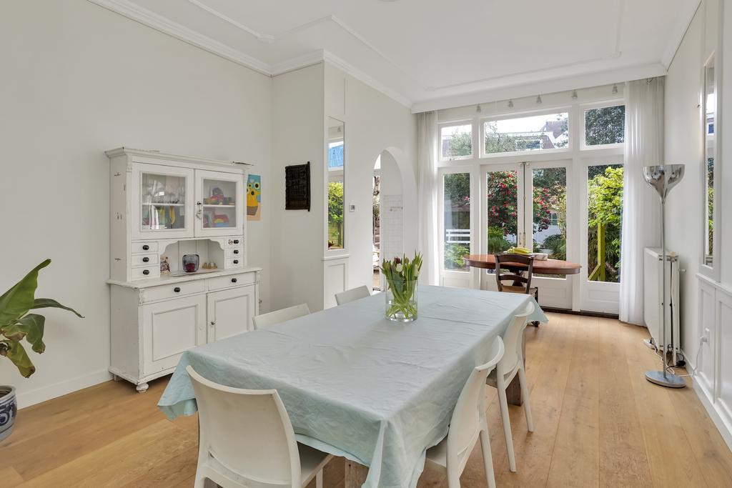 Te huur: Foto Woonhuis aan de Van Boetzelaerlaan 37 in 's-Gravenhage