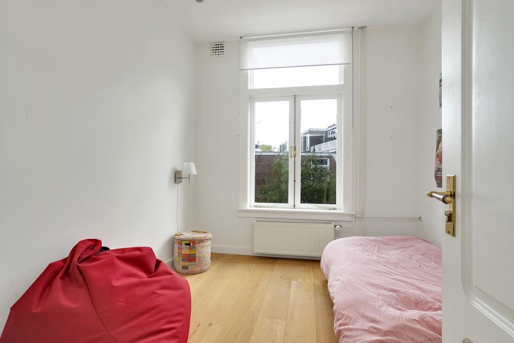 Te huur: Foto Woonhuis aan de Van Boetzelaerlaan 37 in 's-Gravenhage