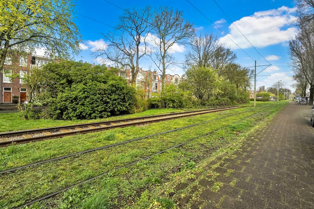 Te huur: Foto Woonhuis aan de Van Boetzelaerlaan 37 in 's-Gravenhage